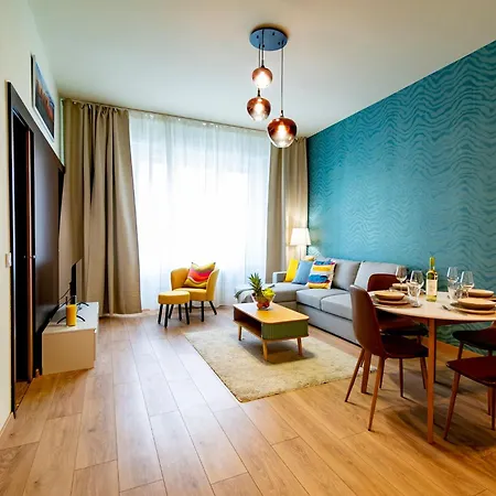 Feel Home Central Superior # Ac # Elevator * Budapest
