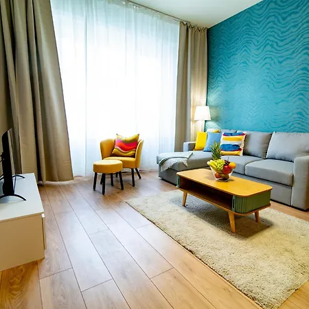 Feel Home Central Superior # Ac # Elevator * Budapest